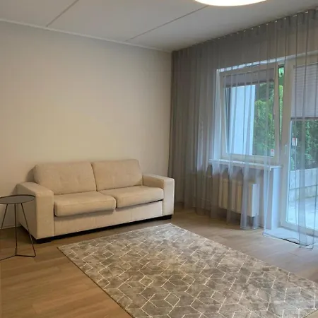 2 At Centre Near Us Embassy Apartment *